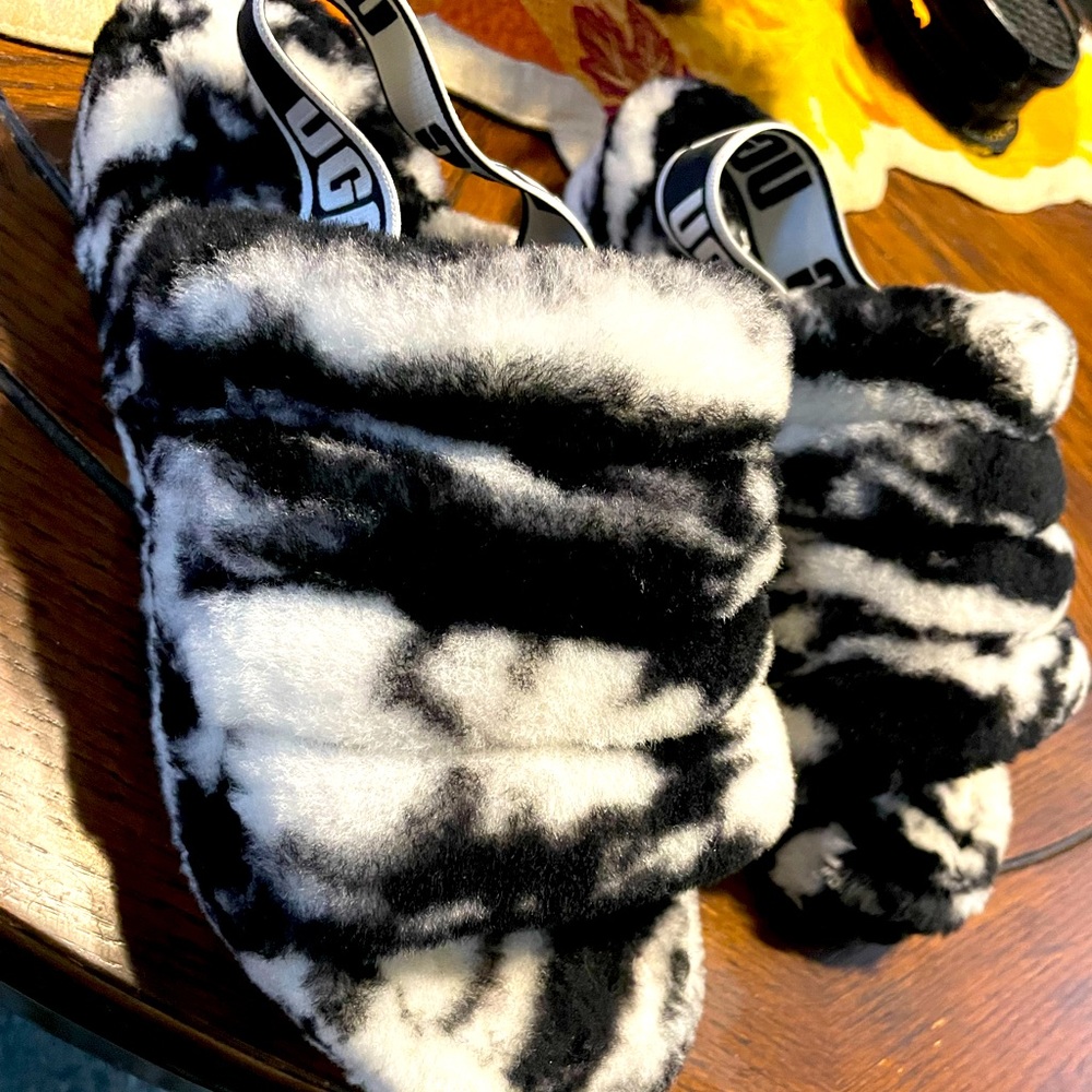 UGG womens slippers